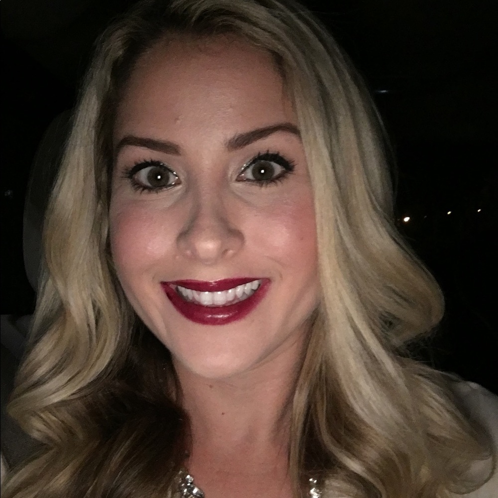 Meet your Posher, Laura